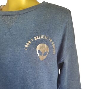 NWOT Ardene M alien crew neck